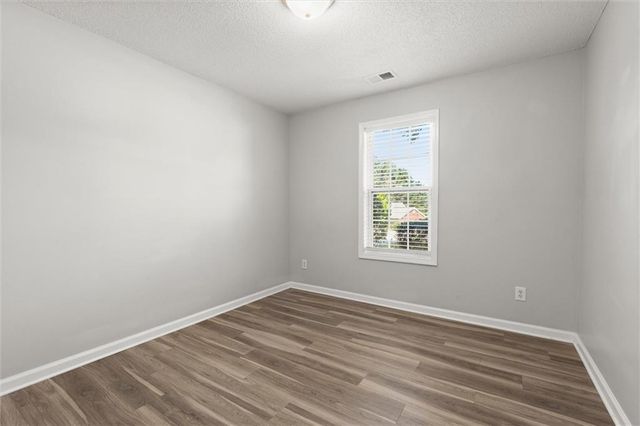 5673 Riverside Walk Drive, Sugar Hill, GA 30518