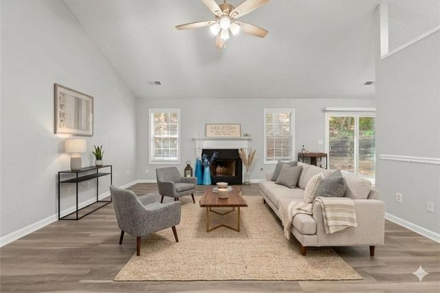 5673 Riverside Walk Drive, Sugar Hill, GA 30518