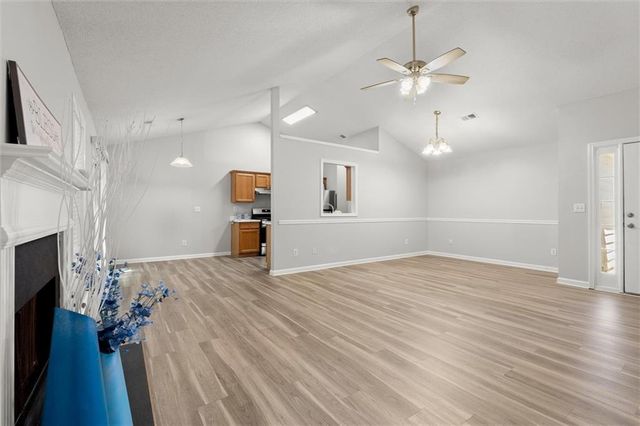5673 Riverside Walk Drive, Sugar Hill, GA 30518