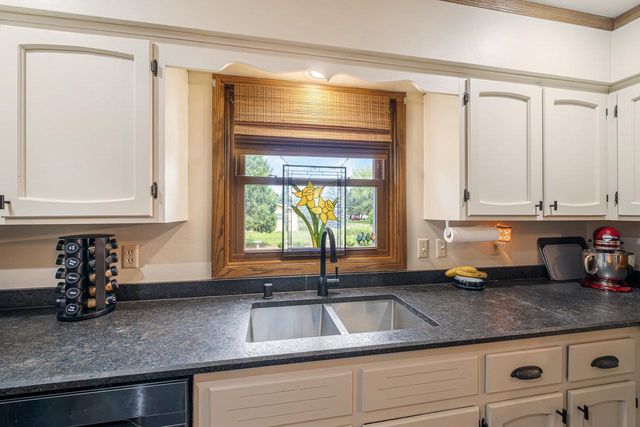 1111 KERWIN ROAD, Neenah, WI 54956