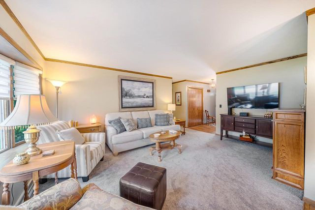 1111 KERWIN ROAD, Neenah, WI 54956