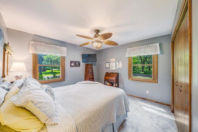 1111 KERWIN ROAD, Neenah, WI 54956