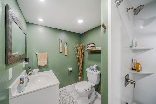 1111 KERWIN ROAD, Neenah, WI 54956