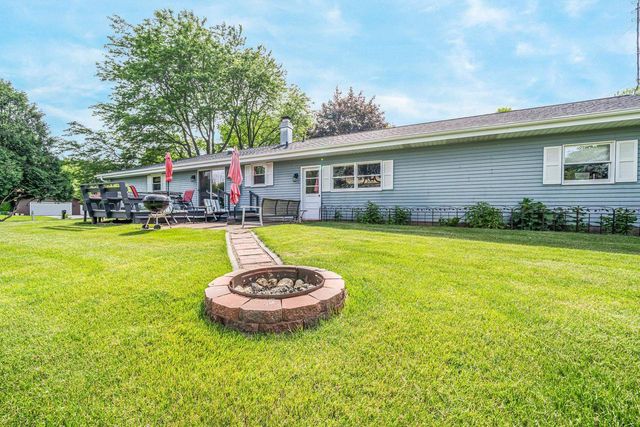 1111 KERWIN ROAD, Neenah, WI 54956