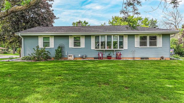 1111 KERWIN ROAD, Neenah, WI 54956