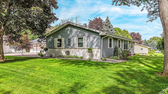 1111 KERWIN ROAD, Neenah, WI 54956