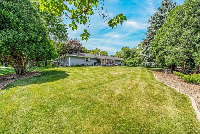 1111 KERWIN ROAD, Neenah, WI 54956