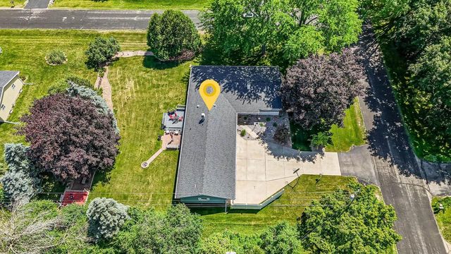 1111 KERWIN ROAD, Neenah, WI 54956