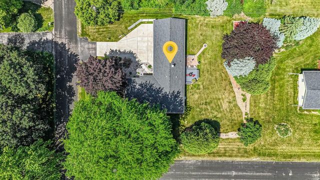 1111 KERWIN ROAD, Neenah, WI 54956