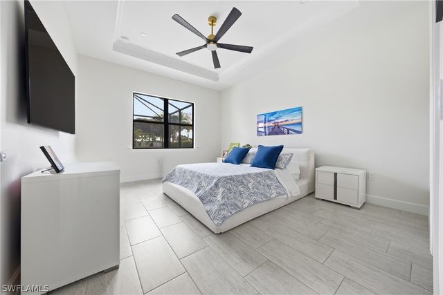 2718 Aviamar CIR, Naples, FL 34114