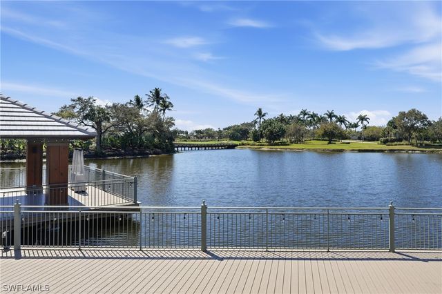 2718 Aviamar CIR, Naples, FL 34114