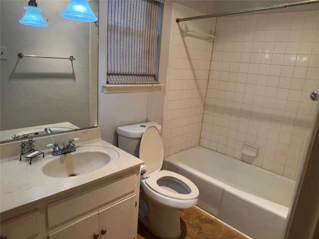 12115 Scissortail DR, Austin, TX 78750