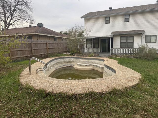 12115 Scissortail DR, Austin, TX 78750