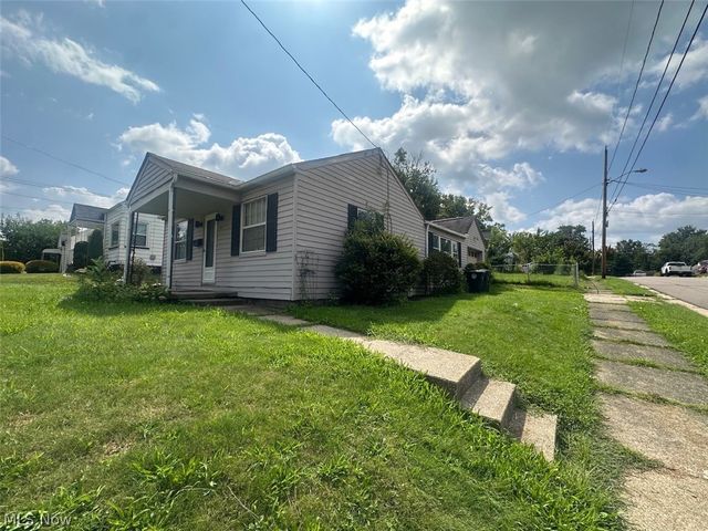 550 Upton Avenue, Akron, OH 44310