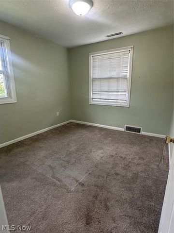 550 Upton Avenue, Akron, OH 44310