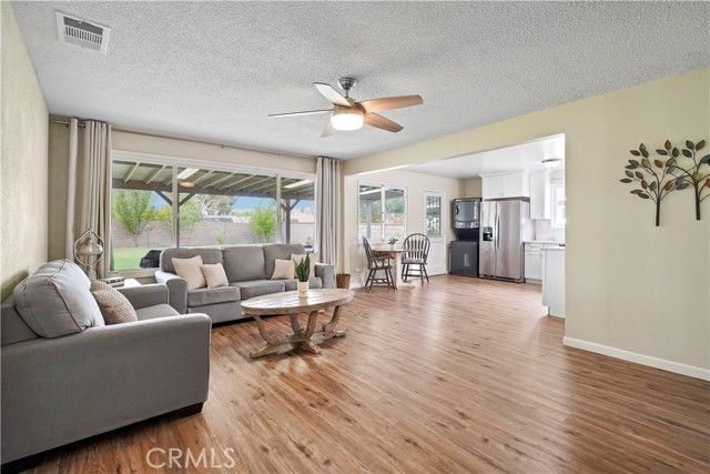 44325 3rd Street, Lancaster, CA 93535