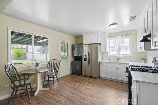 44325 3rd Street, Lancaster, CA 93535