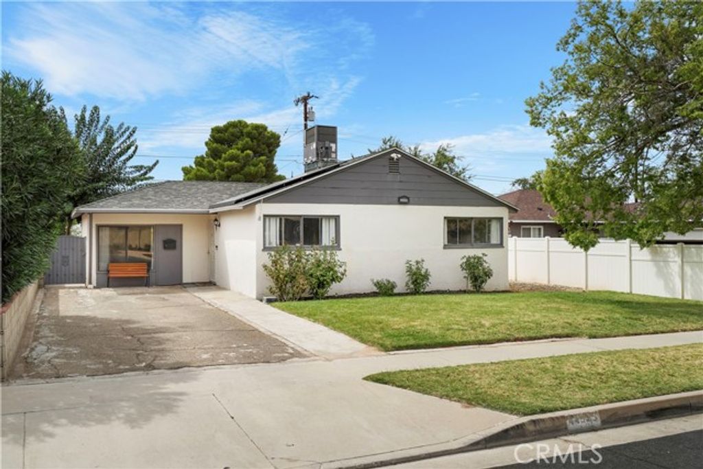 44325 3rd Street, Lancaster, CA 93535
