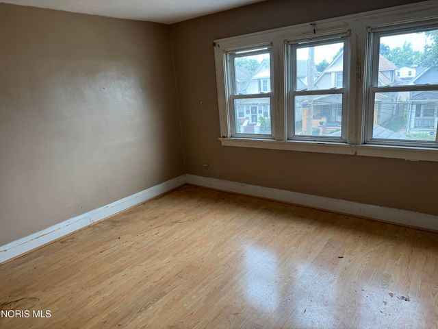 544 E Hudson Street, Toledo, OH 43608