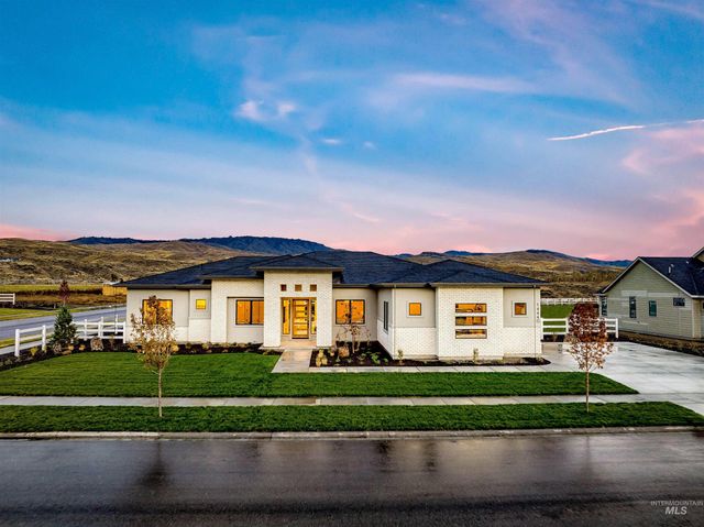14475 N Woodpecker Ave, Boise, ID 83714 property photo