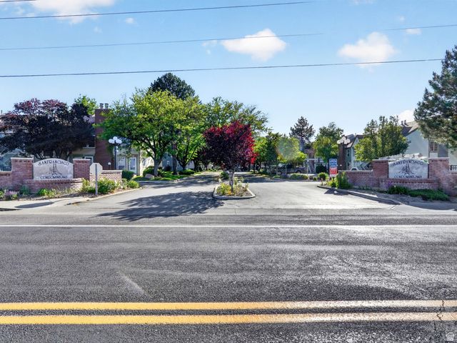 1381 W BEACON HILL DR, Taylorsville, UT 84123