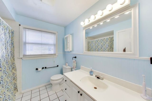 915 S Na Wa Ta Avenue, Mount Prospect, IL 60056