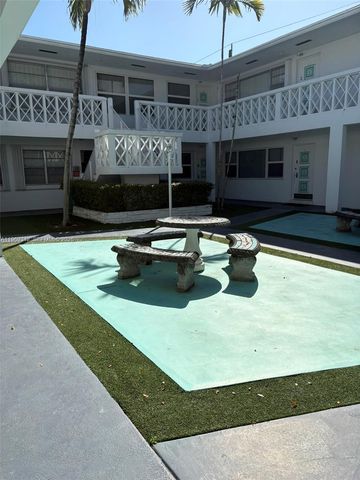 1005 S 17th Ave 1, Hollywood, FL 33020