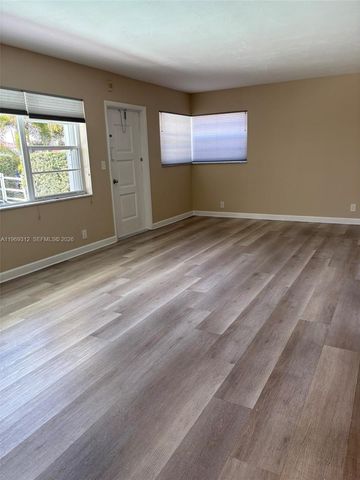 1005 S 17th Ave 1, Hollywood, FL 33020