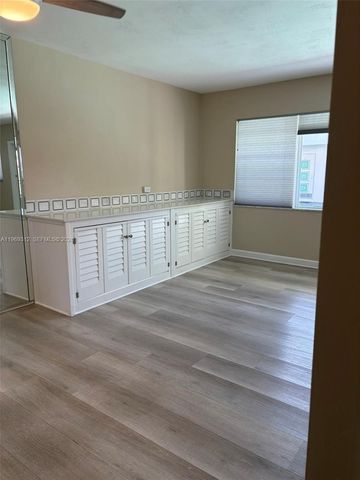 1005 S 17th Ave 1, Hollywood, FL 33020