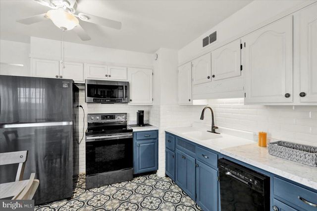 725 FRANKLIN ST, Shoemakersville, PA 19555