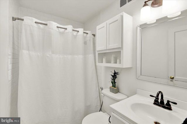 725 FRANKLIN ST, Shoemakersville, PA 19555