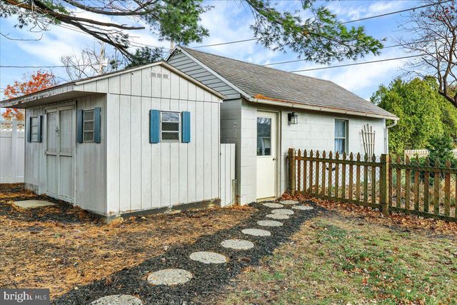 725 FRANKLIN ST, Shoemakersville, PA 19555