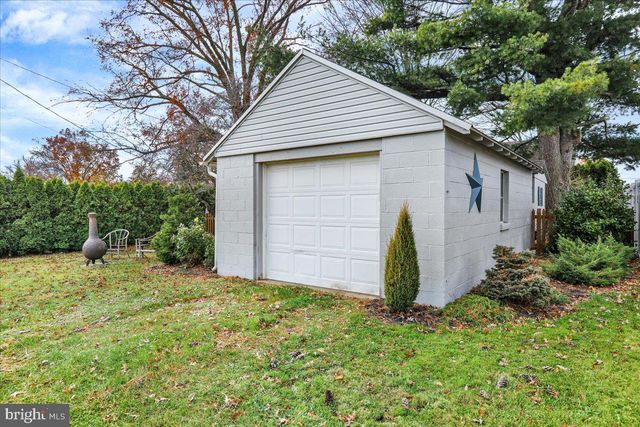 725 FRANKLIN ST, Shoemakersville, PA 19555