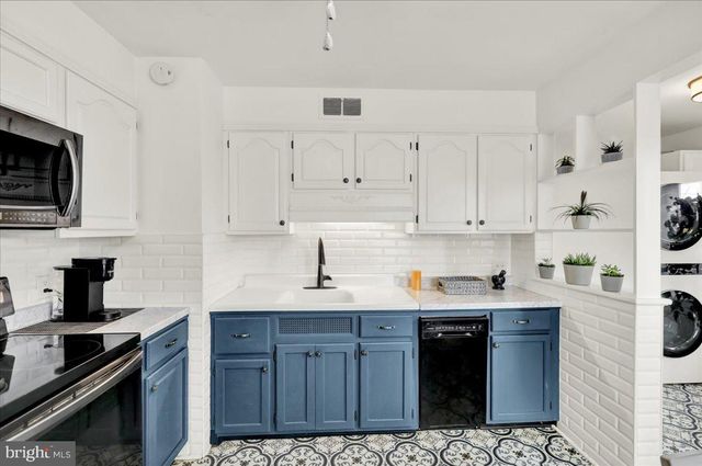 725 FRANKLIN ST, Shoemakersville, PA 19555