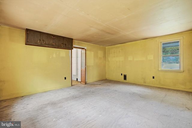 2584 GALLOWAY RD, Bensalem, PA 19020