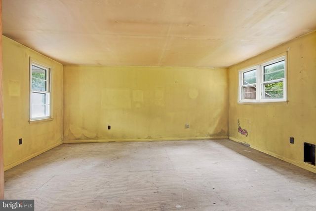 2584 GALLOWAY RD, Bensalem, PA 19020