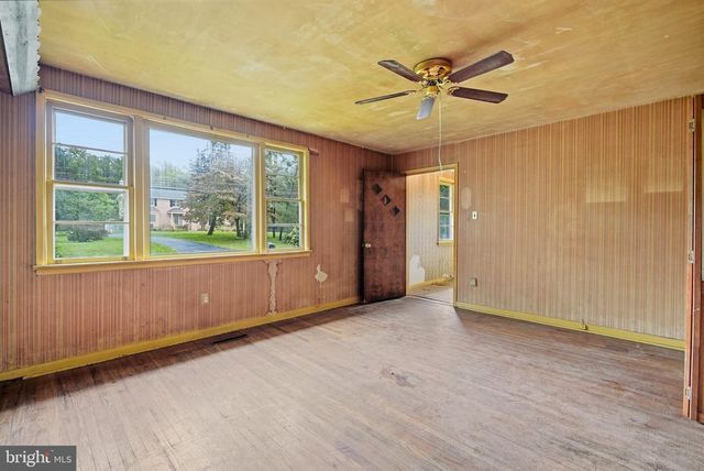 2584 GALLOWAY RD, Bensalem, PA 19020