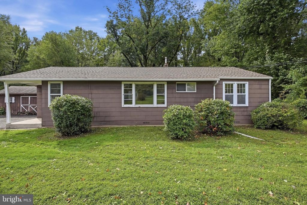 2584 GALLOWAY RD, Bensalem, PA 19020 — exterior