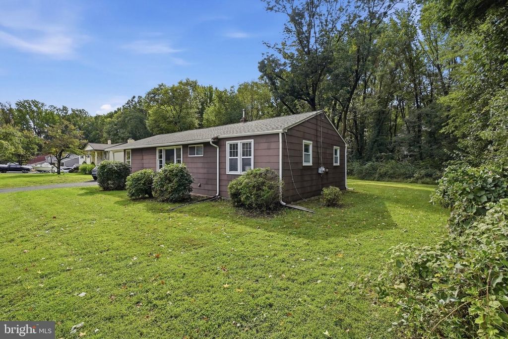 2584 GALLOWAY RD, Bensalem, PA 19020 — photo 2