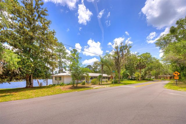 33 WILLOW LANE, Deland, FL 32724