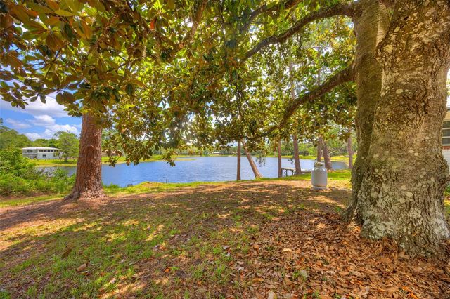 33 WILLOW LANE, Deland, FL 32724