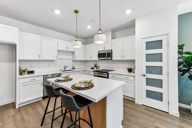 2073 Freya Walk, Sacramento, CA 95835