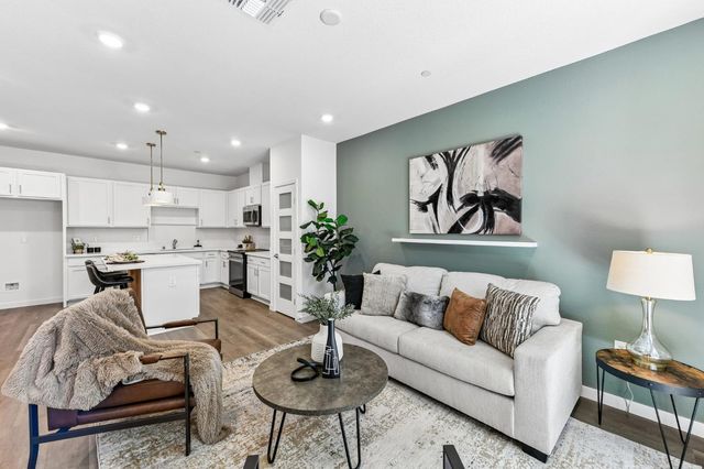 2073 Freya Walk, Sacramento, CA 95835