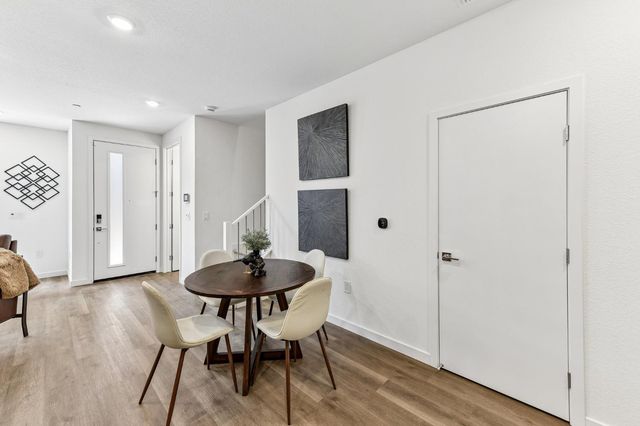 2073 Freya Walk, Sacramento, CA 95835