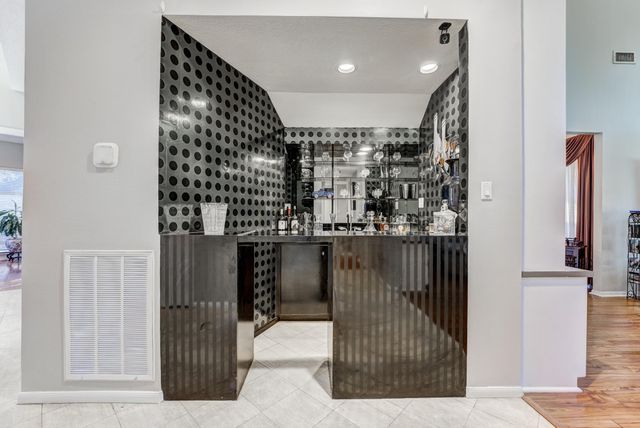 12007 Lakeway Court, Houston, TX 77071