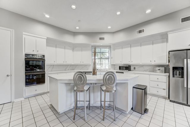 12007 Lakeway Court, Houston, TX 77071