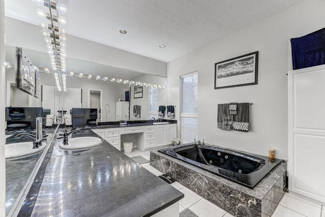 12007 Lakeway Court, Houston, TX 77071