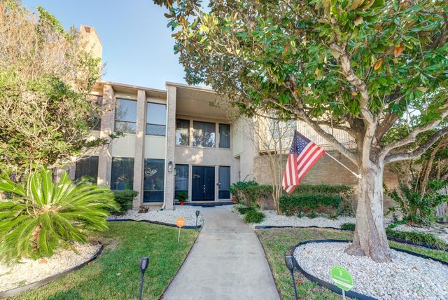 12007 Lakeway Court, Houston, TX 77071