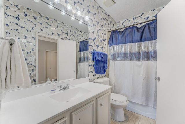 12007 Lakeway Court, Houston, TX 77071