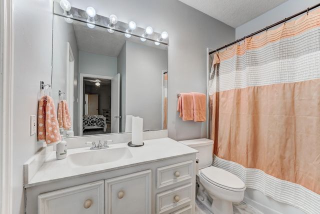 12007 Lakeway Court, Houston, TX 77071